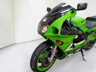 Kawasaki  ZX7R picture 11