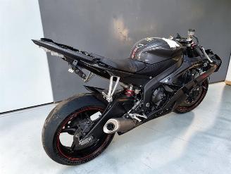 Yamaha YZF - R6  picture 13
