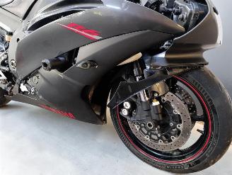 Yamaha YZF - R6  picture 15