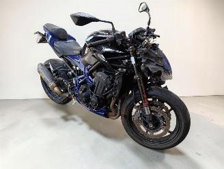 krockskadad bil motor Kawasaki Z 900  2017/8