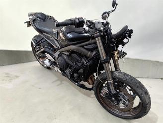 Triumph Street Triple RS picture 18