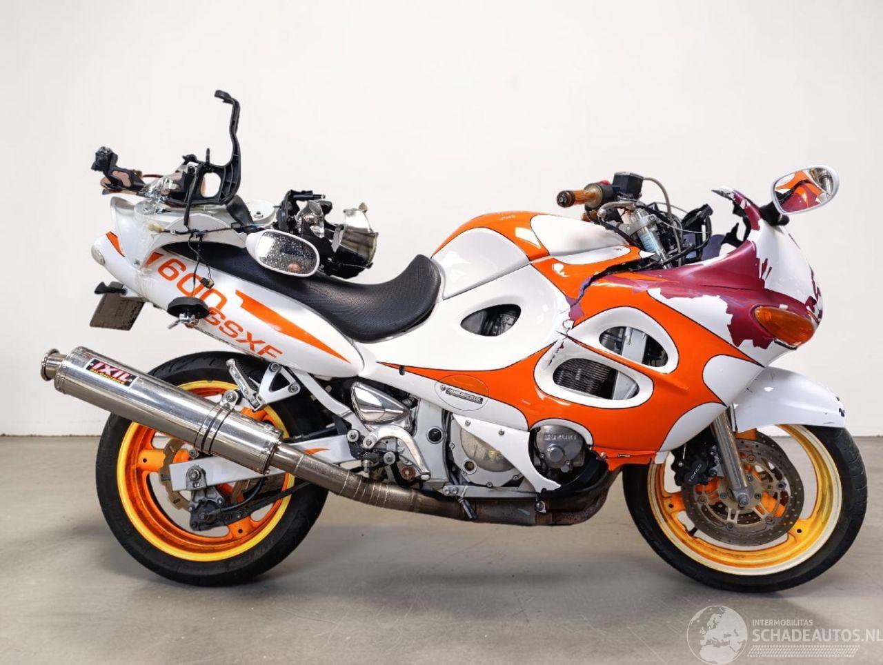 Suzuki GSX 600 F