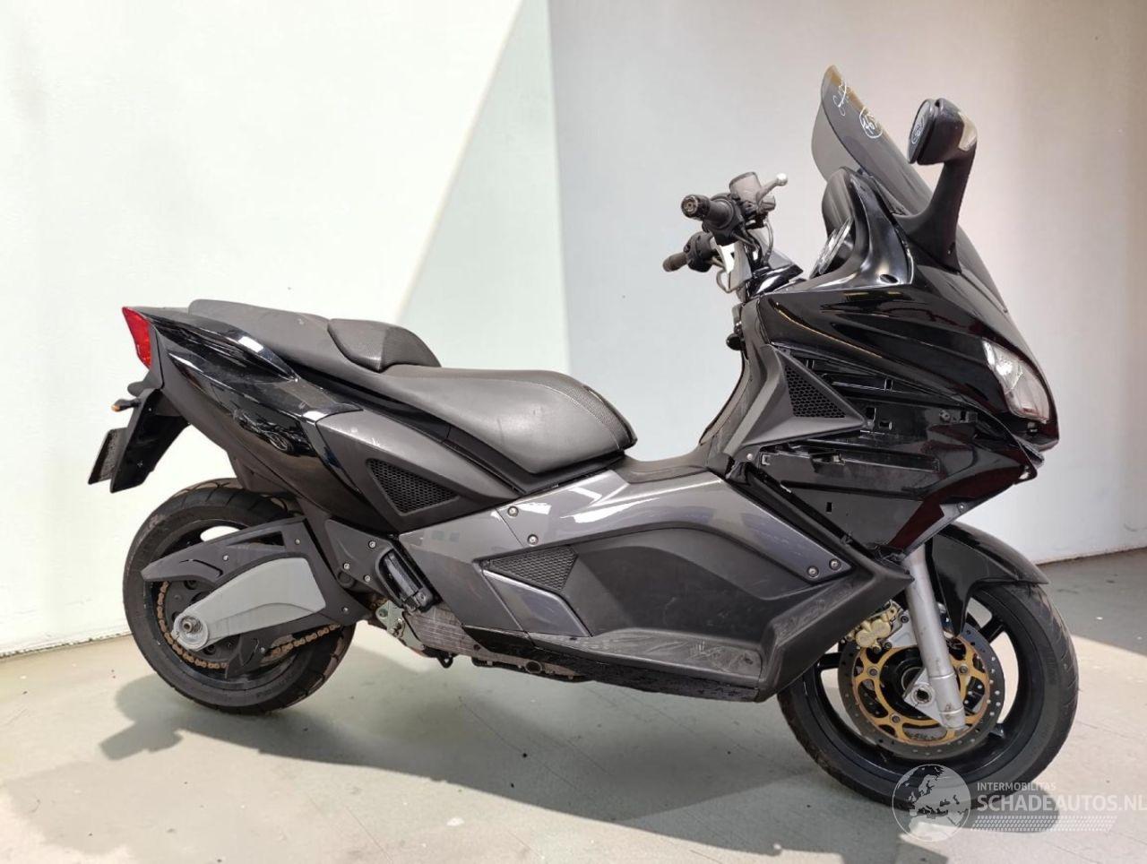 Aprilia  SRV