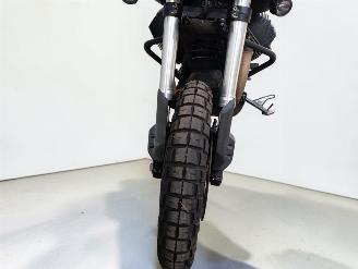 Moto Guzzi V 850 TT picture 14