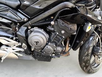 Triumph Street Triple S picture 5