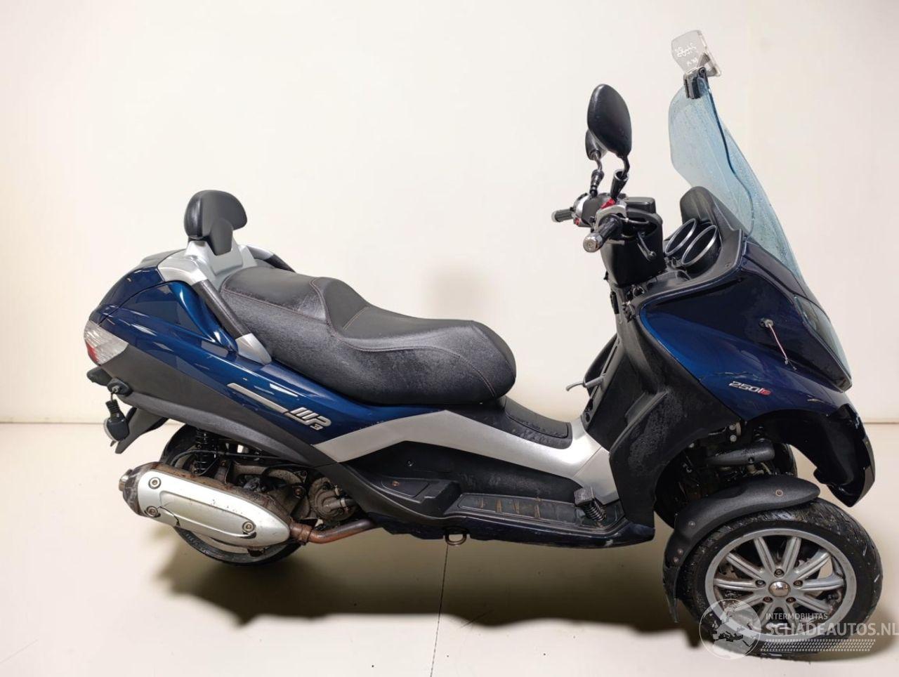 Piaggio  MP3