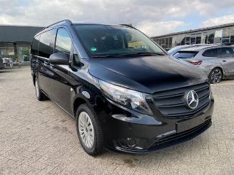 uszkodzony samochody osobowe Mercedes Vito Tourer 116 CDI Pro Lang 9-Sitzer 2023/12