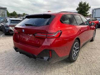 krockskadad bil auto BMW i5 eDrive 40 Touring M Sport Pro *B&W -PANO* 2024/11