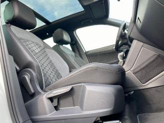Volkswagen Tiguan 1.4 TSI e-Hybrid R-Line *PANO - AHK -KAM* picture 18