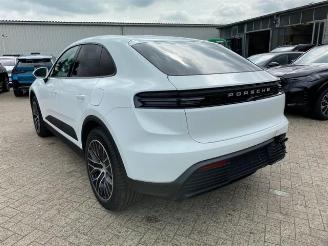 Voiture accidenté Porsche Macan 4 *PANO - BOSE - NAVI - KAM* 2025/6