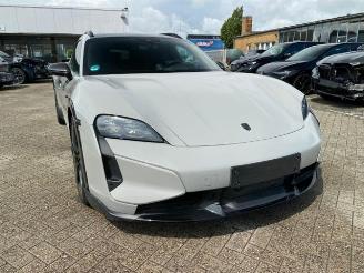 Gebrauchtwagen PKW Porsche Taycan Turbo S Cross Turismo *PCCB - PANO - HUD* 2024/6