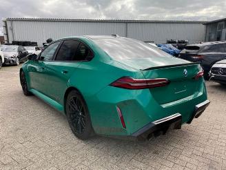 Schadeauto BMW M5 * HUD - KAM - NAV - B&W - CARBON PAKET * 2024/11