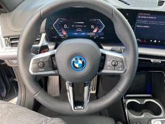 BMW iX1 eDrive20 M Sport Pro * KAM - HUD - NAV -AHK* picture 21