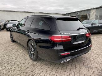  Mercedes E-klasse 300d T AMG Lin *PANO - AHK - KAM - LD* 2022/7