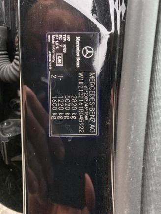 Mercedes E-klasse 300d T AMG Lin *PANO - AHK - KAM - LD* picture 24