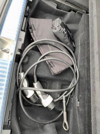 Mercedes E-klasse 300d T AMG Lin *PANO - AHK - KAM - LD* picture 22