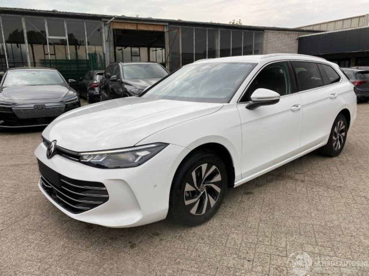 Volkswagen Passat Variant Business 2.0 TDI DSG *KAM - AHK*