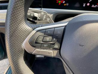 Volkswagen Passat Variant 2.0 TDI DSG R-Line *HEAD-UP -AHK* picture 24