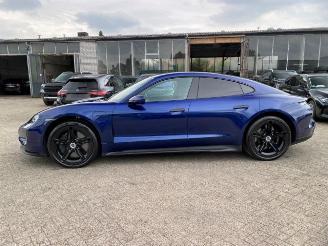 Porsche Taycan Turbo S *HEAD-UP -PANO -PCCB* picture 9