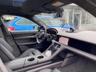 Porsche Taycan Turbo S *HEAD-UP -PANO -PCCB* picture 17