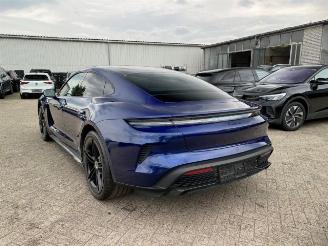 Porsche Taycan Turbo S *HEAD-UP -PANO -PCCB* picture 11