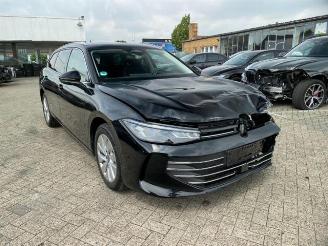 Auto incidentate Volkswagen Passat Variant Business 1.5 TSI eHybrid 2025/3