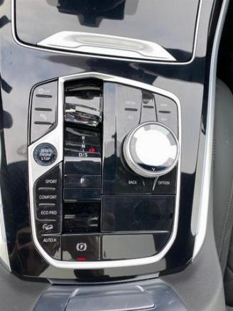 BMW X5 M60i xDrive *HEAD UP - PANO - AHK - KAM* picture 25