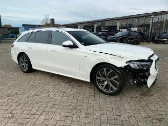škoda osobní automobily Mercedes E-klasse 300 T Avantgard * KAM - AHK - NAV * 2025/2