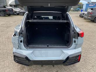 BMW iX2 eDrive20 M Sport *PANO - AHK - KAM - NAVI* picture 16