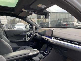 BMW iX2 eDrive20 M Sport *PANO - AHK - KAM - NAVI* picture 19