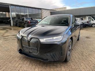 Schadeauto BMW iX 40 xDrive *HEAD-UP - AHK - KAM - NAVI* 2024/6