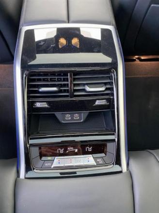 BMW M8 50i xDrive Gran Coupe *HEAD-UP - PANO -360KAM* picture 24