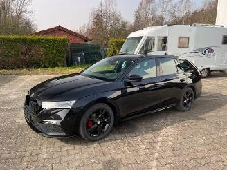 Coche accidentado Skoda Octavia RS Combi 2.0 TDI HUD/STANDHZG/KAM/NAVI 2023/5