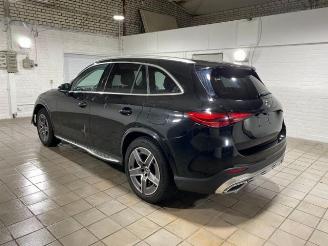 krockskadad bil auto Mercedes GLC 400e 4Matic AMG Line PANO/360/AHK/NAVI 2023/5