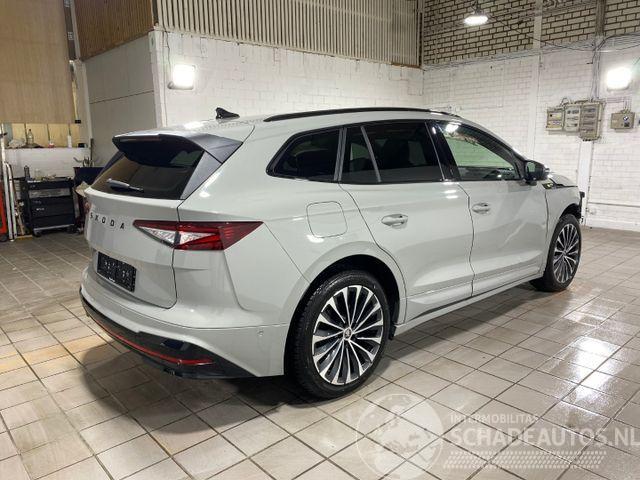Skoda Enyaq RS 4x4 250kW HUD/PANO/360/NAVI