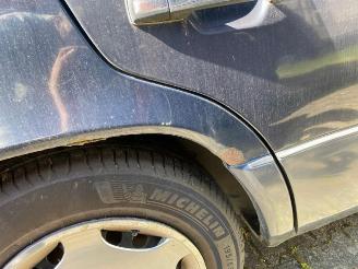 Mercedes E-klasse 230 W124 Limousin picture 24