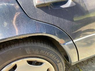 Mercedes E-klasse 230 W124 Limousin picture 24