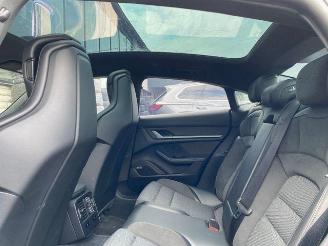 Porsche Taycan Turbo S KERAMIK/CHRONO/PANO/HUD/360/BOSE picture 16
