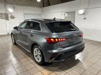 krockskadad bil auto Audi A3 Sportback 35 TFSI S tronic S line KAM/NAVI 2025/1