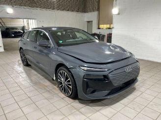 krockskadad bil auto Audi A6 avant A6 e-tron Avant Performance AHK/360/NAVI 2025/7