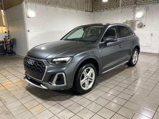 Auto incidentate Audi Q5 50 TFSIe quattro S line AHK/KAM/NAVI 2024/3