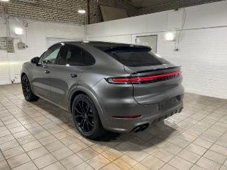 Schadeauto Porsche Cayenne GTS Coupe PANO/CHRONO/HUD/360/NAVI 2025/6