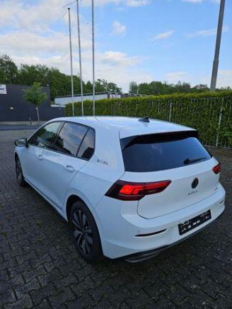 Coche accidentado Volkswagen Golf 1.5 TSI DSG Goal KAM/NAVI 2025/10