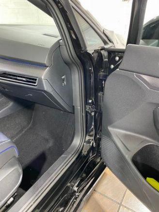 Volkswagen Golf R 4Motion Black Edition PANO/H&K/KAM picture 14
