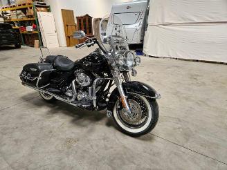 damaged motor cycles Harley-Davidson Road King FLHR Kesstech 2011/3