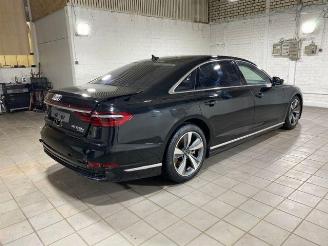 Unfallwagen Audi A8 L 60 TFSIe quattro HUD/Pano/B&O/Kam/Navi 2023/10