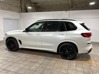 BMW X5 xDrive50e M Sport Pro PANO/HUD/AHK/H&K/360 picture 4