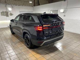 Vaurioauto  passenger cars Skoda Kodiaq iV 1.5 TSI e-Hybrid Selection 2025/2