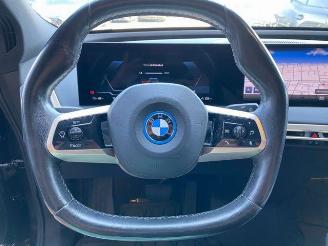 BMW iX xDrive40 Sportpaket HUD/KAM/H&K picture 17