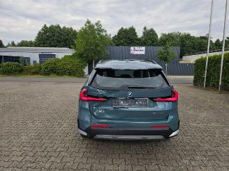 BMW iX1 eDrive20 KAM/H&K picture 9